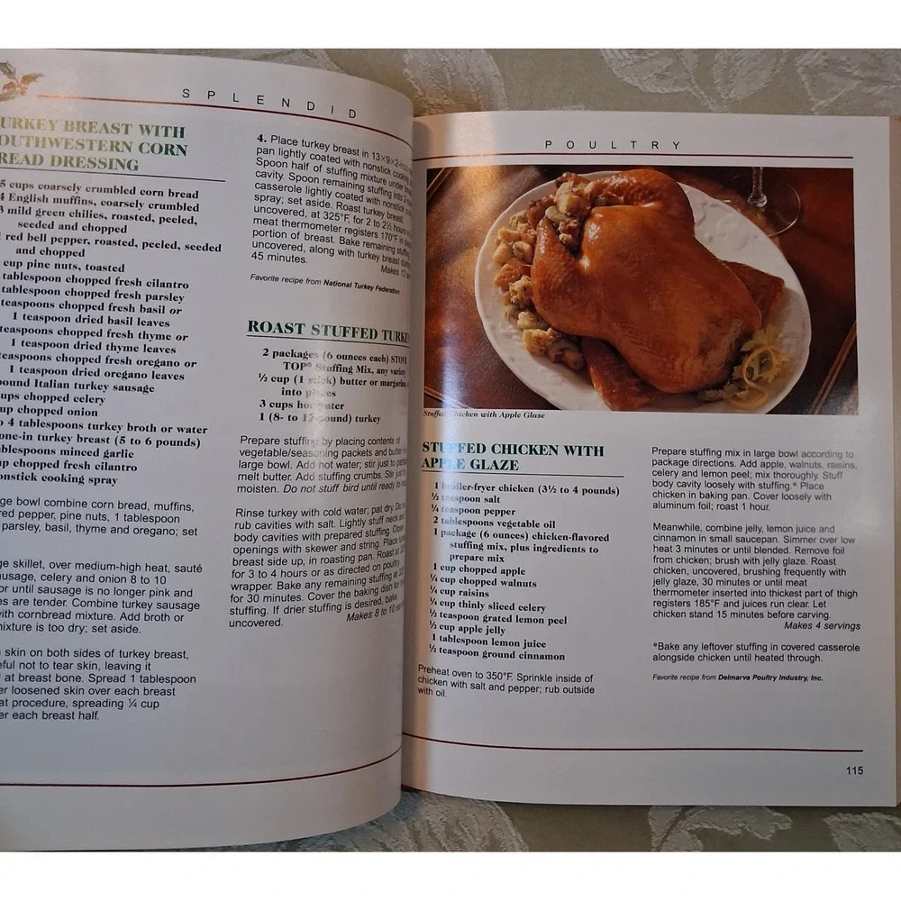 Treasury of Christmas Cookbook 500+ Holiday Recipes Hardcover 1997 Publications